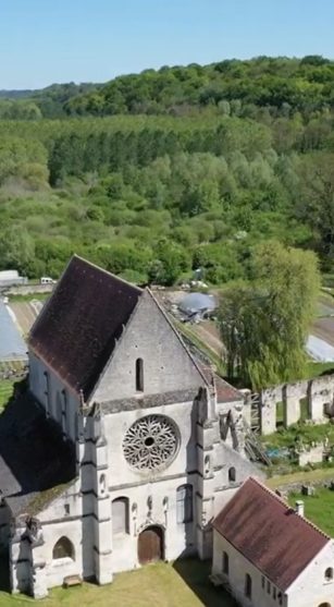 Abbaye-de-lieu-restaure-1820x1024